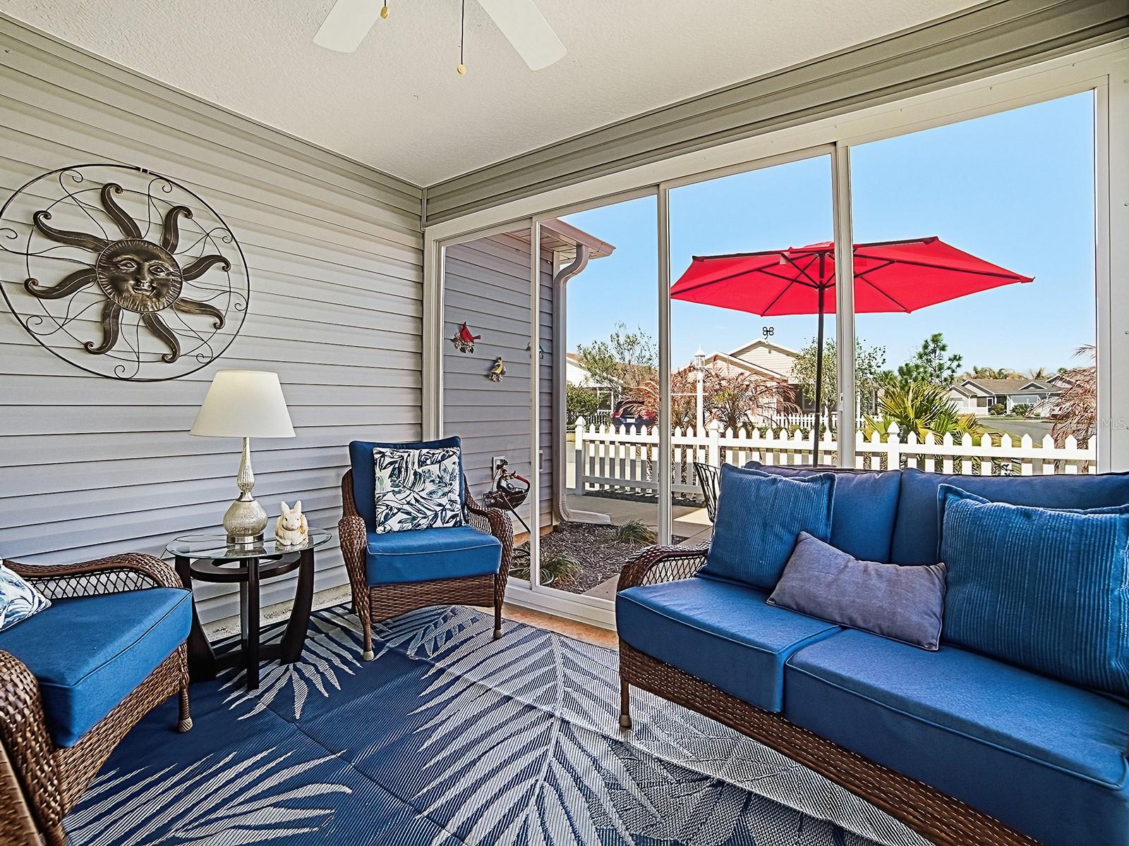 4173 UNIVERSAL AVENUE