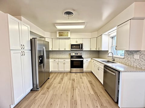Tiny photo for 5235 SE 107th Street, Belleview, FL 34420 (MLS # OM727314)