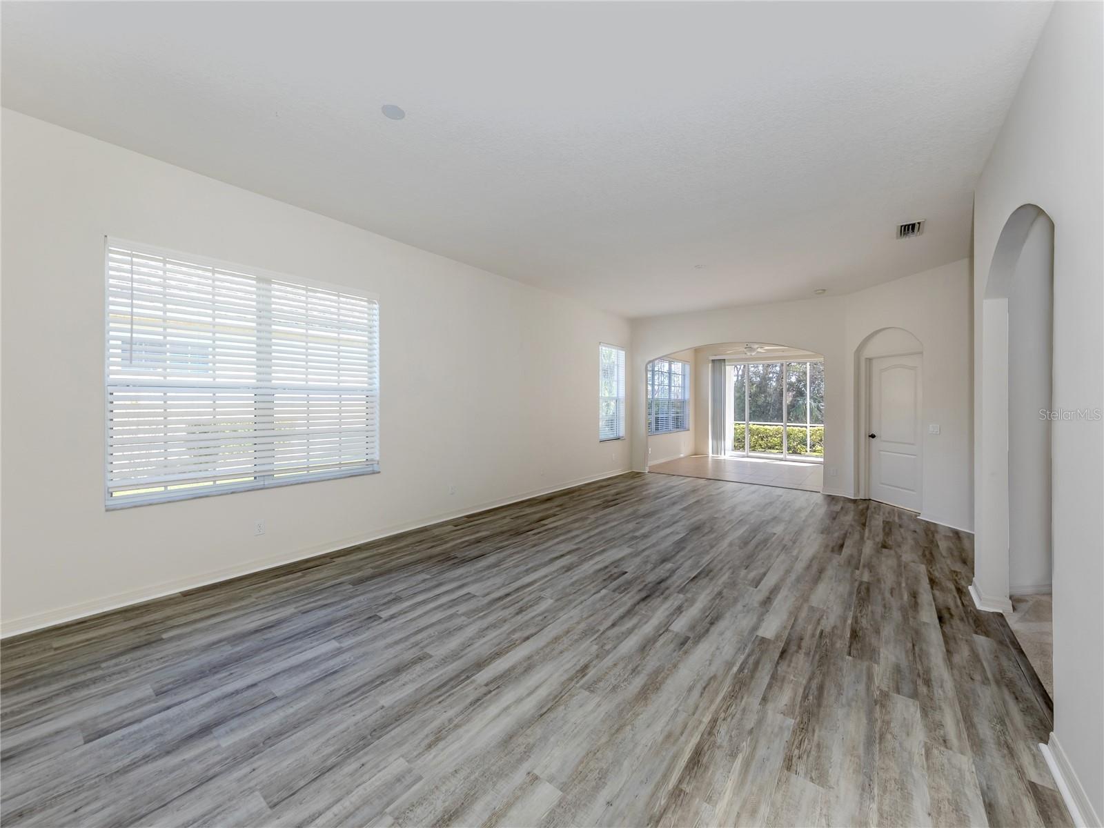 1622 MONARCH DRIVE 1622