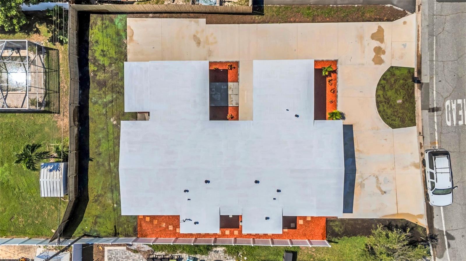 THREE PALMS POINT - Residential Income