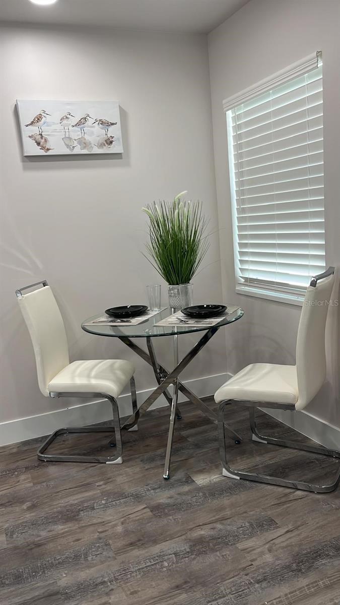 THREE PALMS POINT - Residential Income