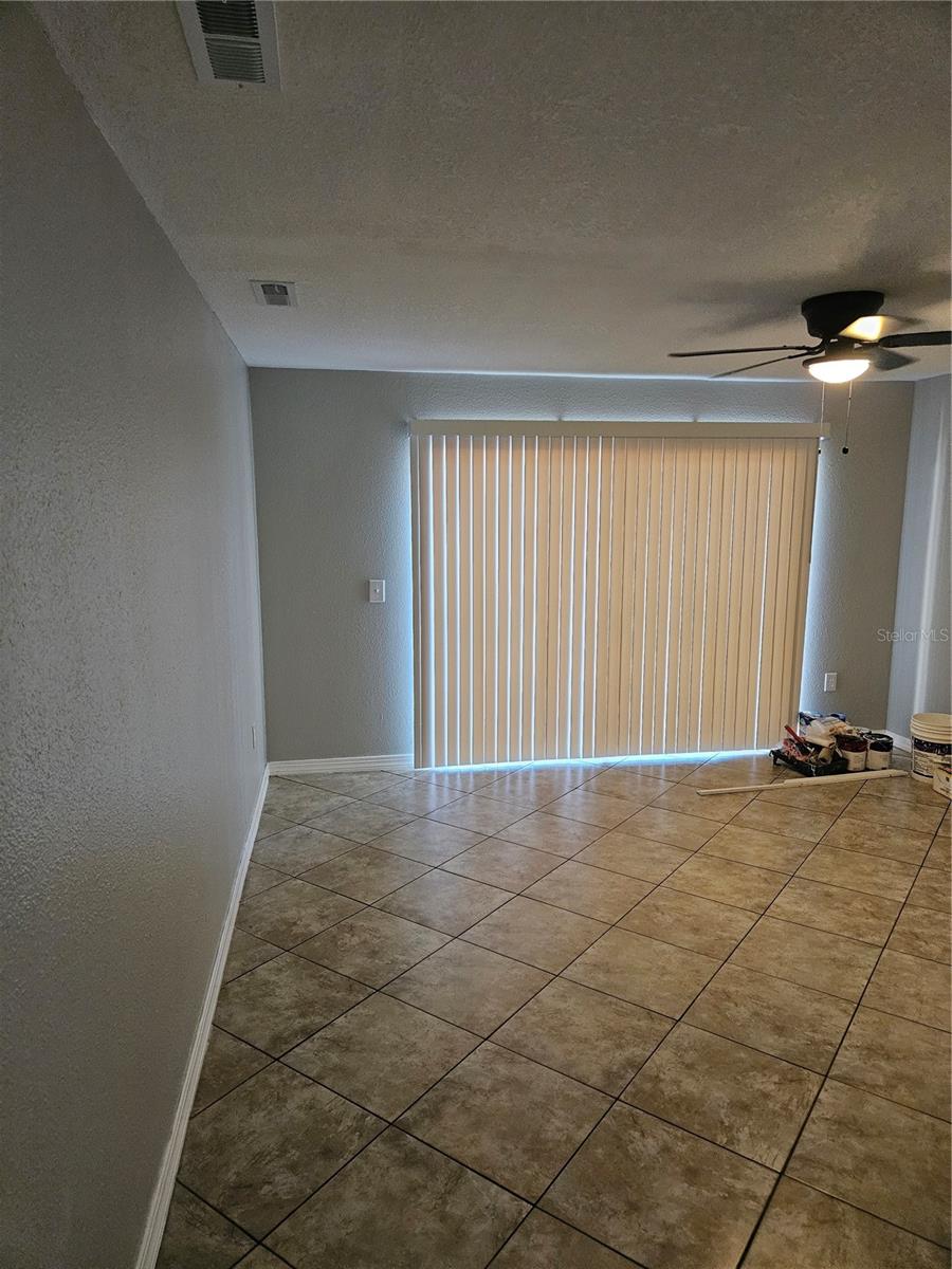 HIDDEN LAKE VLG - Residential