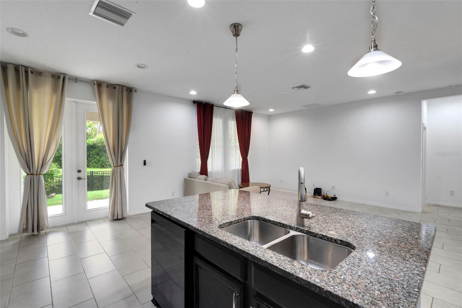 VISTA LKS/BAILEYS BLUFF - Residential