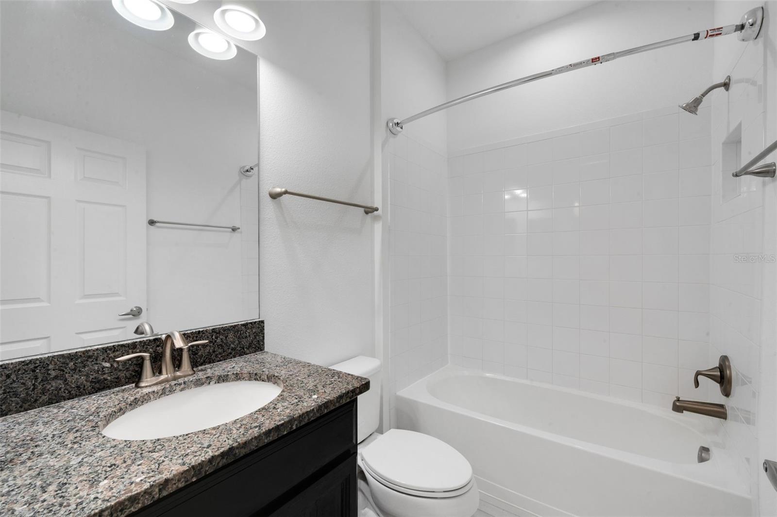 VISTA LKS/BAILEYS BLUFF - Residential