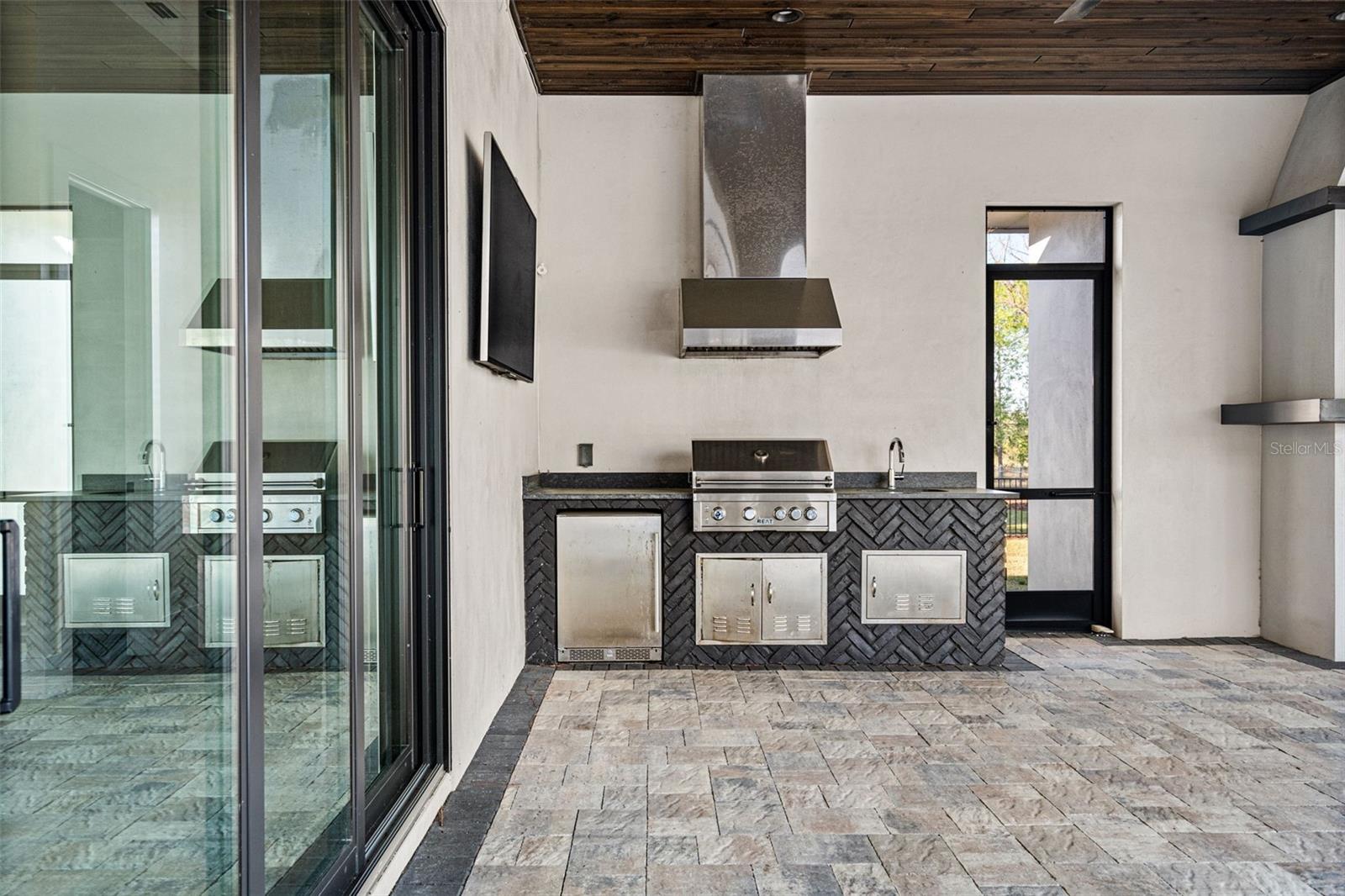 BELLA COLLINA - Residential