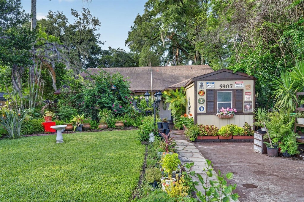 Photo of 5907 Uona Avenue, Orlando, FL 32835 (MLS # O6430127)