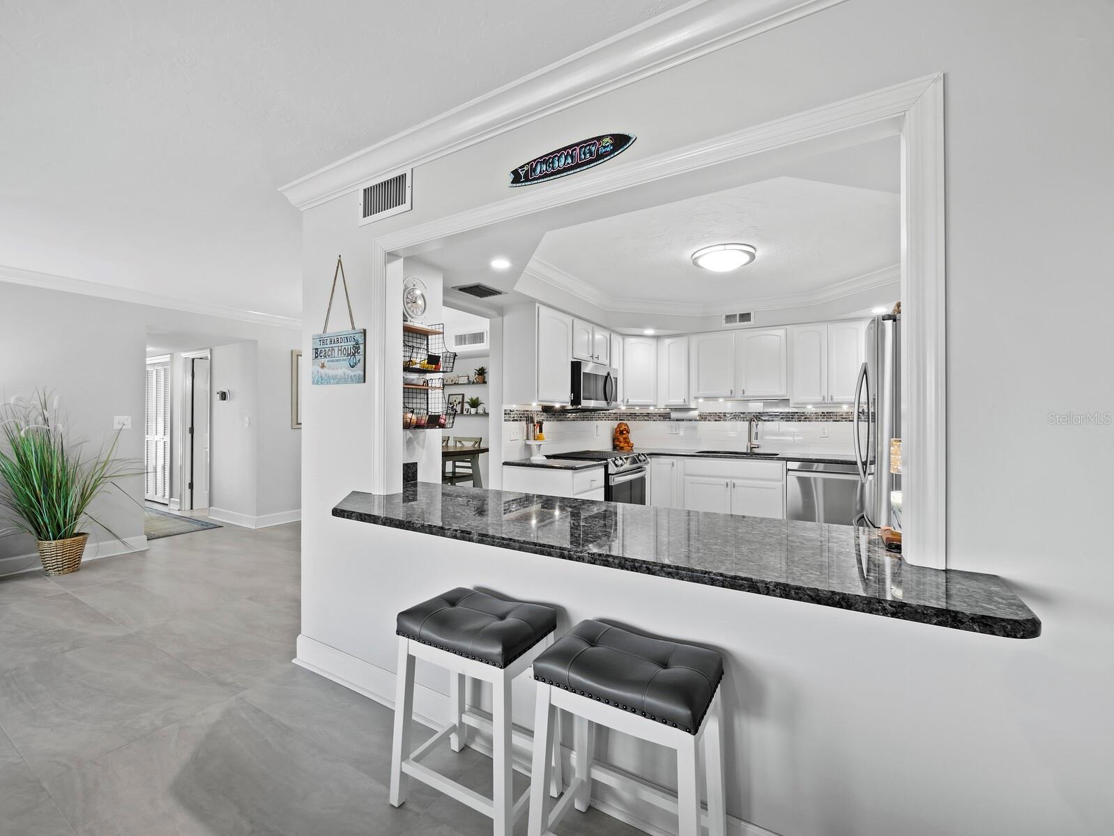 ISLANDER CLUB OF LONGBOAT - Residential