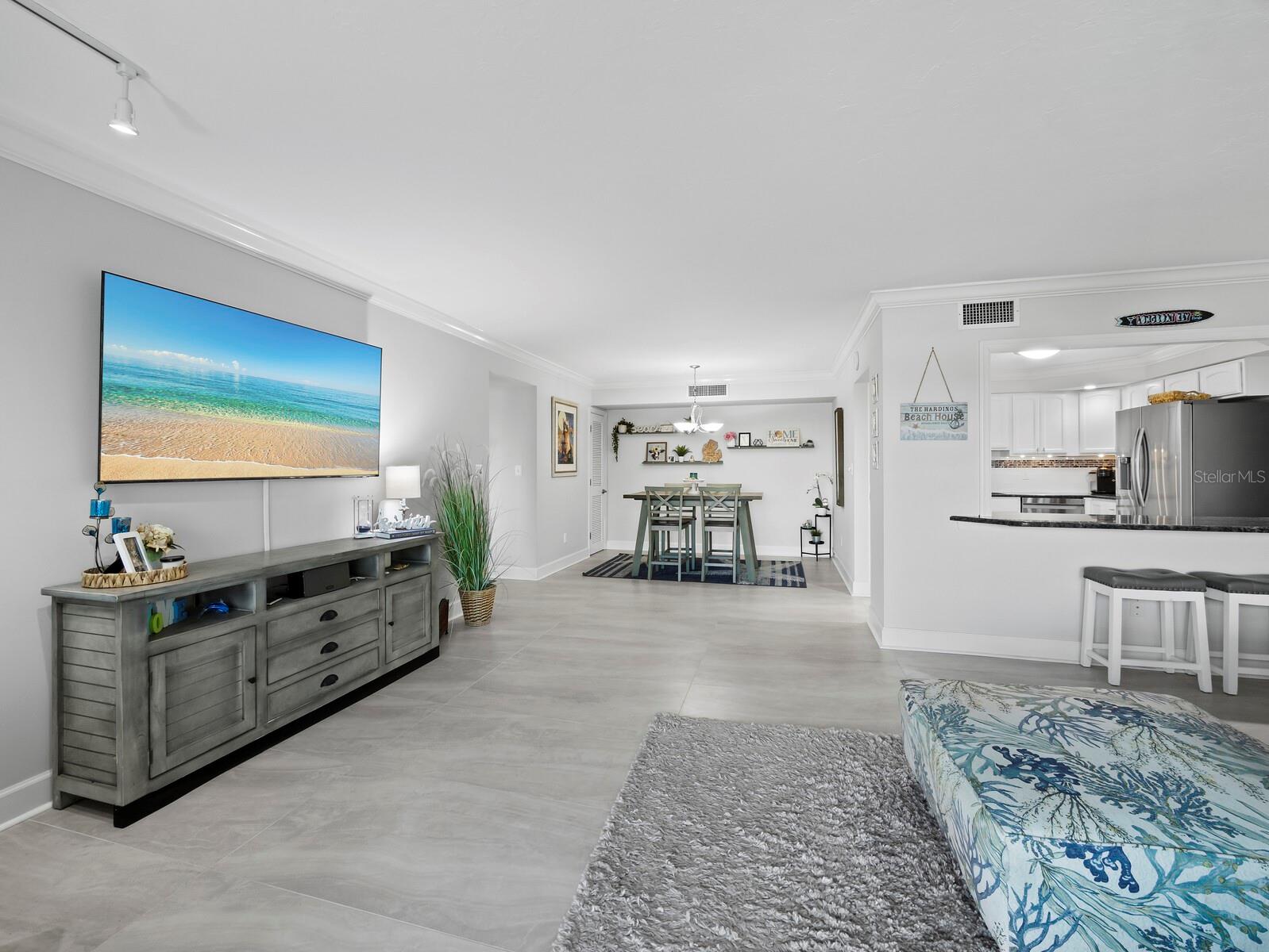 ISLANDER CLUB OF LONGBOAT - Residential