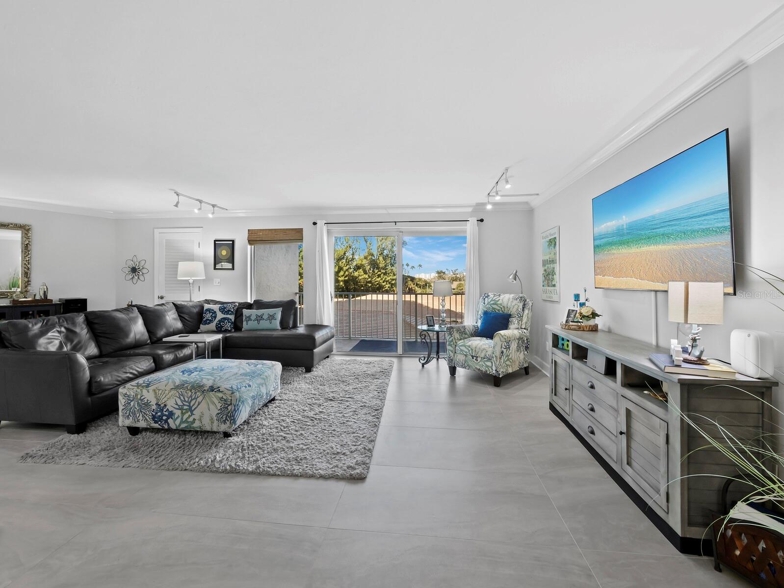 ISLANDER CLUB OF LONGBOAT - Residential