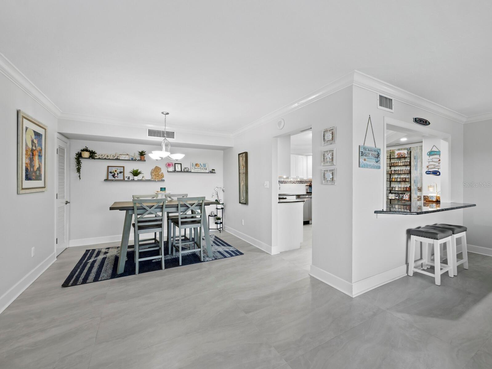 ISLANDER CLUB OF LONGBOAT - Residential