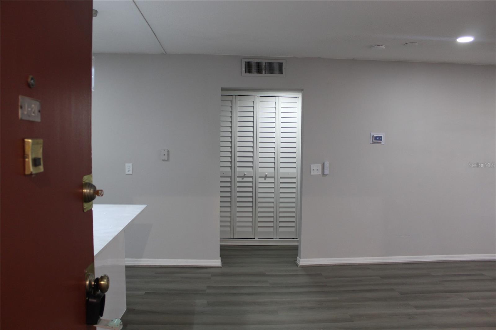1700 SW 16TH COURT J21