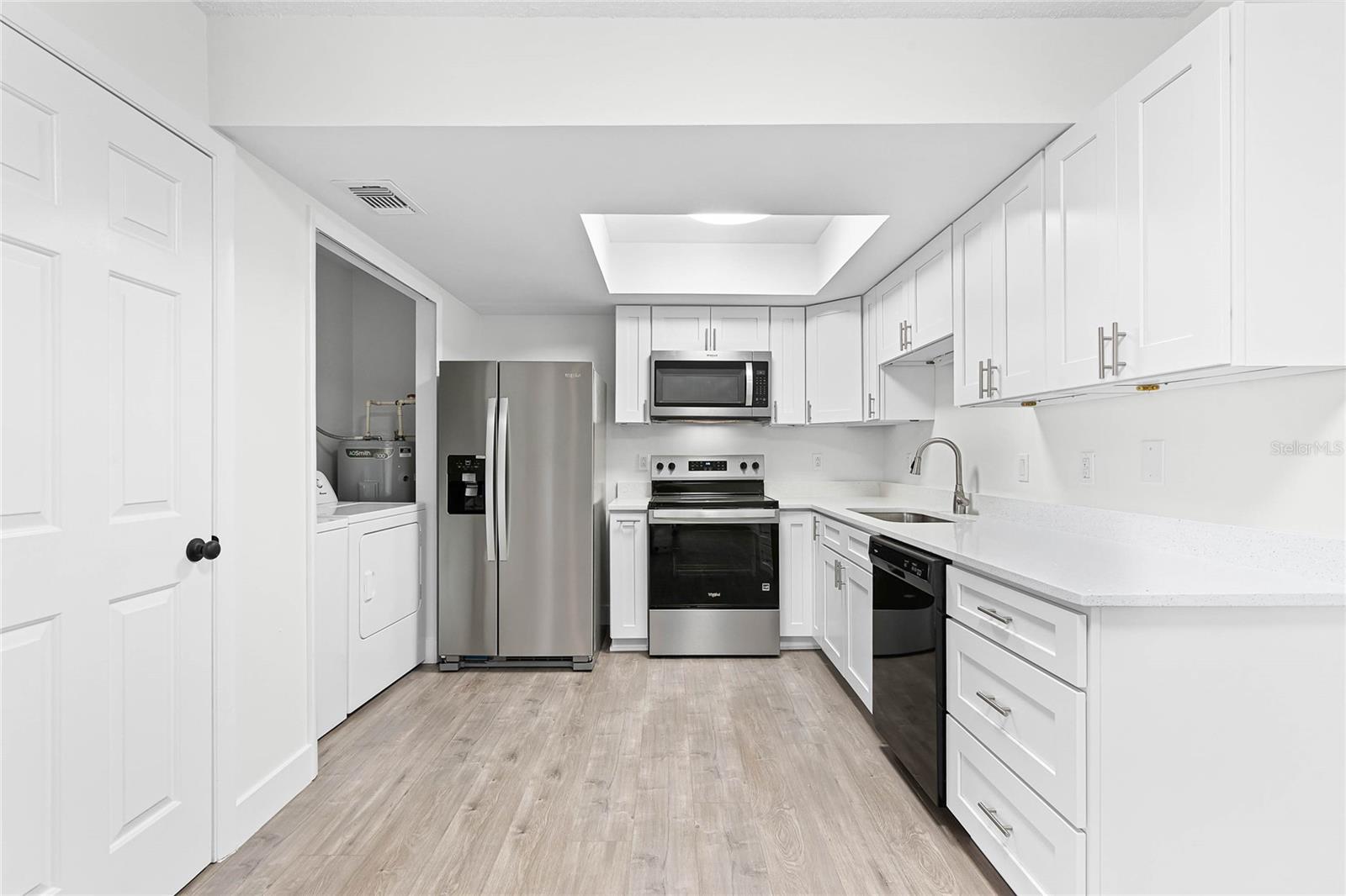 WINDTREE GARDENS CONDO PH 04 - Residential Lease