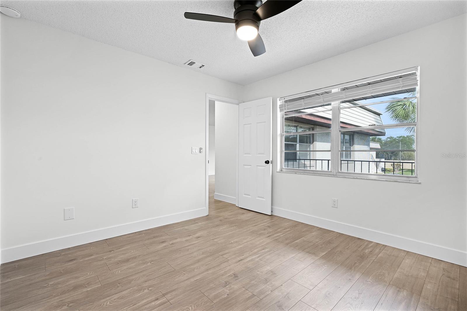 WINDTREE GARDENS CONDO PH 04 - Residential Lease