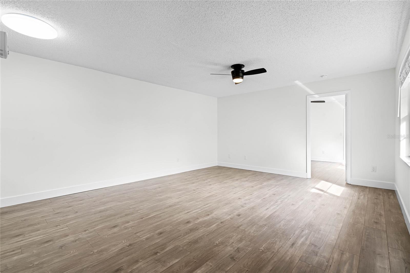 WINDTREE GARDENS CONDO PH 04 - Residential Lease