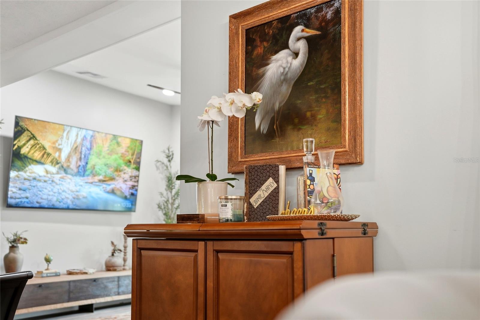 TROPICAL PINES - Residential