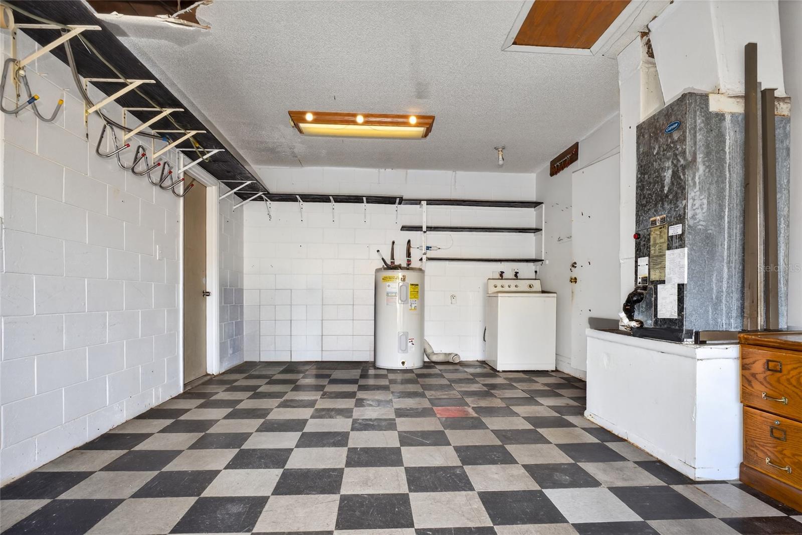 TEMPLE TERRACE - Residential