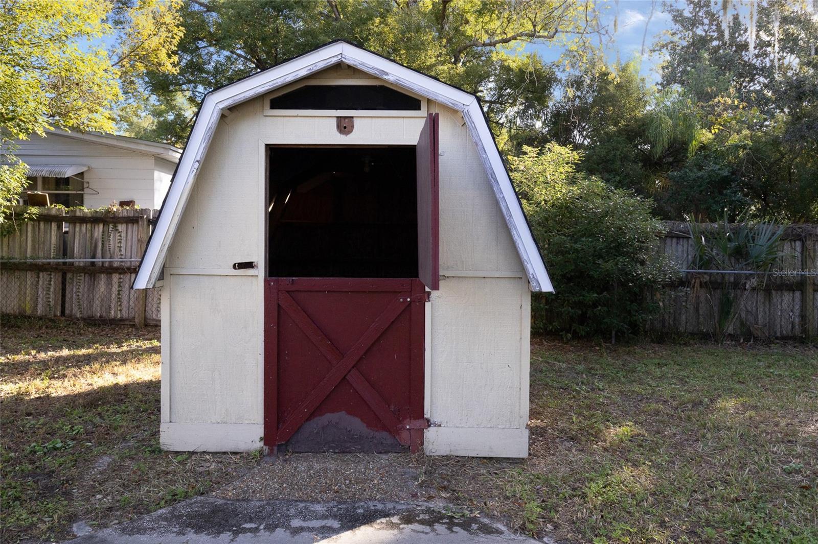 TEMPLE TERRACE - Residential