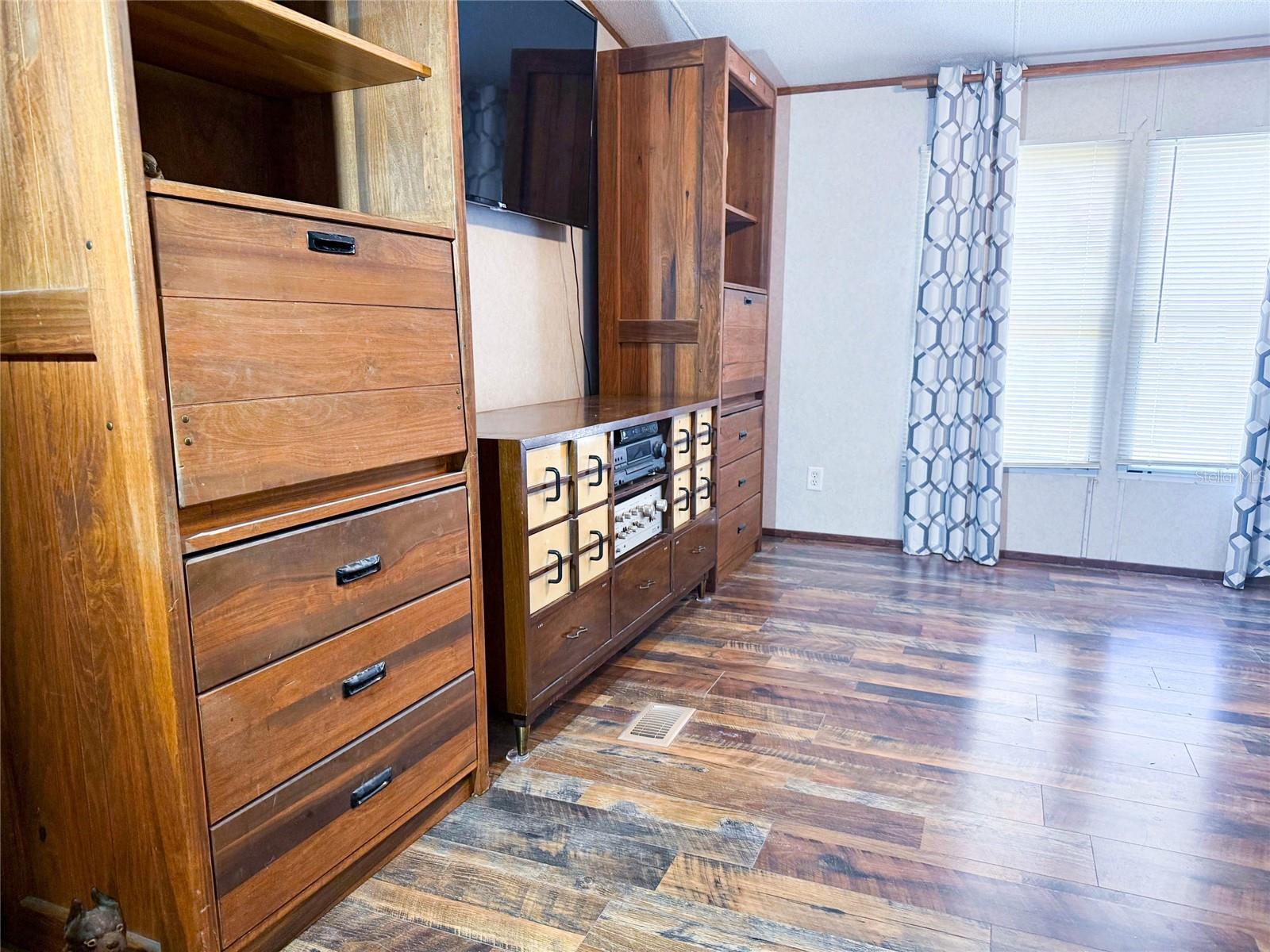 ST JOHNS RIVERSIDE ESTATES RIVEROAKS SEC 1ST ADD - Residential