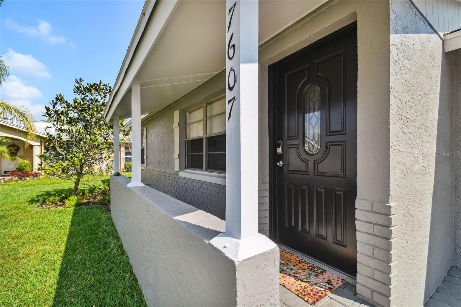 7607 WOODLAND OAKS COURT