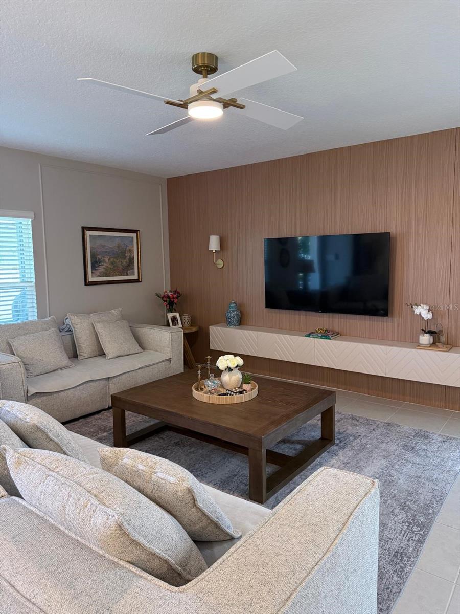 WESTVIEW 40S - Residential Lease