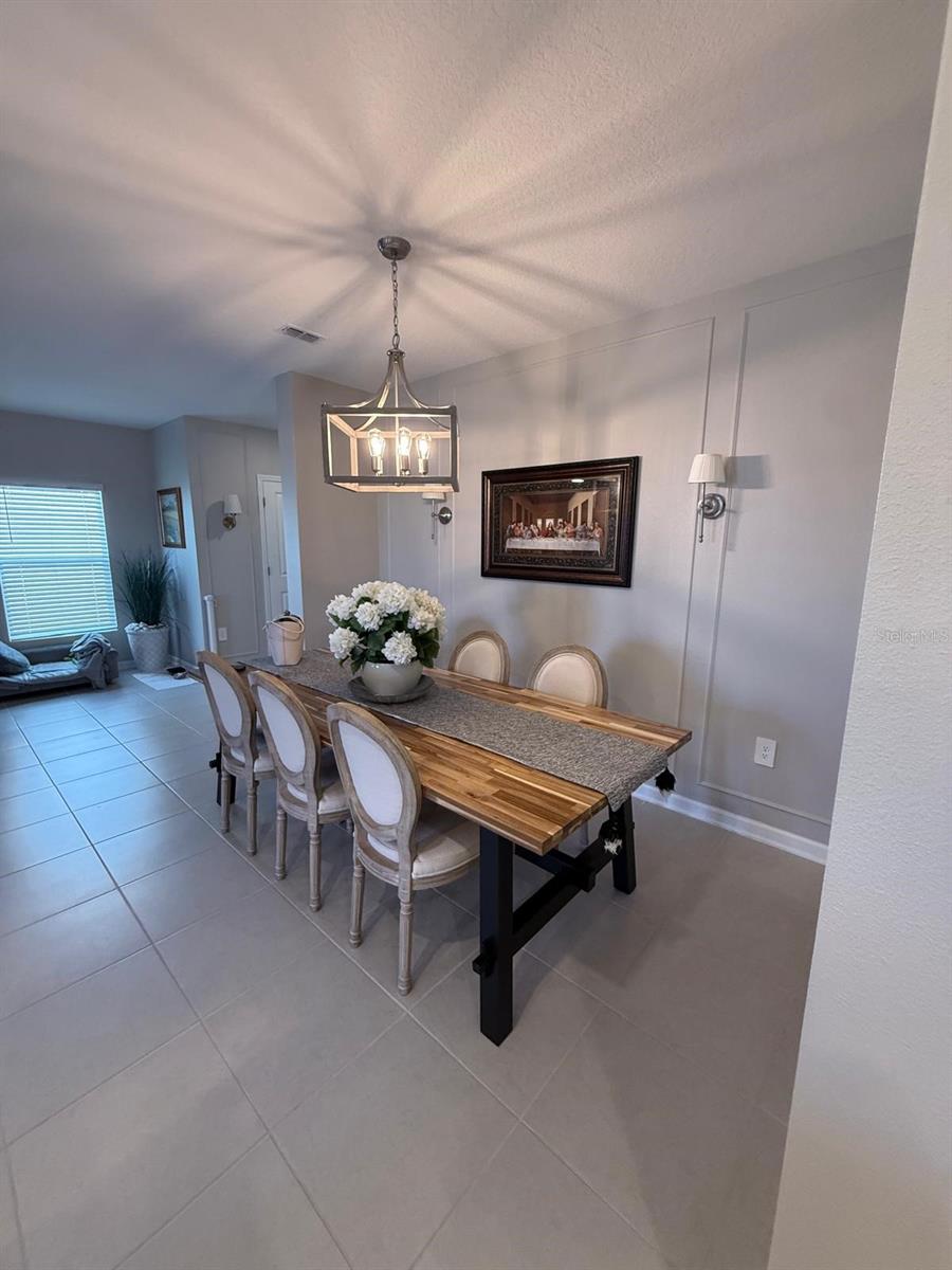 WESTVIEW 40S - Residential Lease