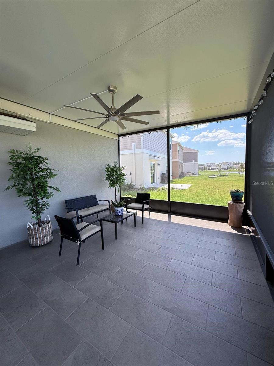 WESTVIEW 40S - Residential Lease