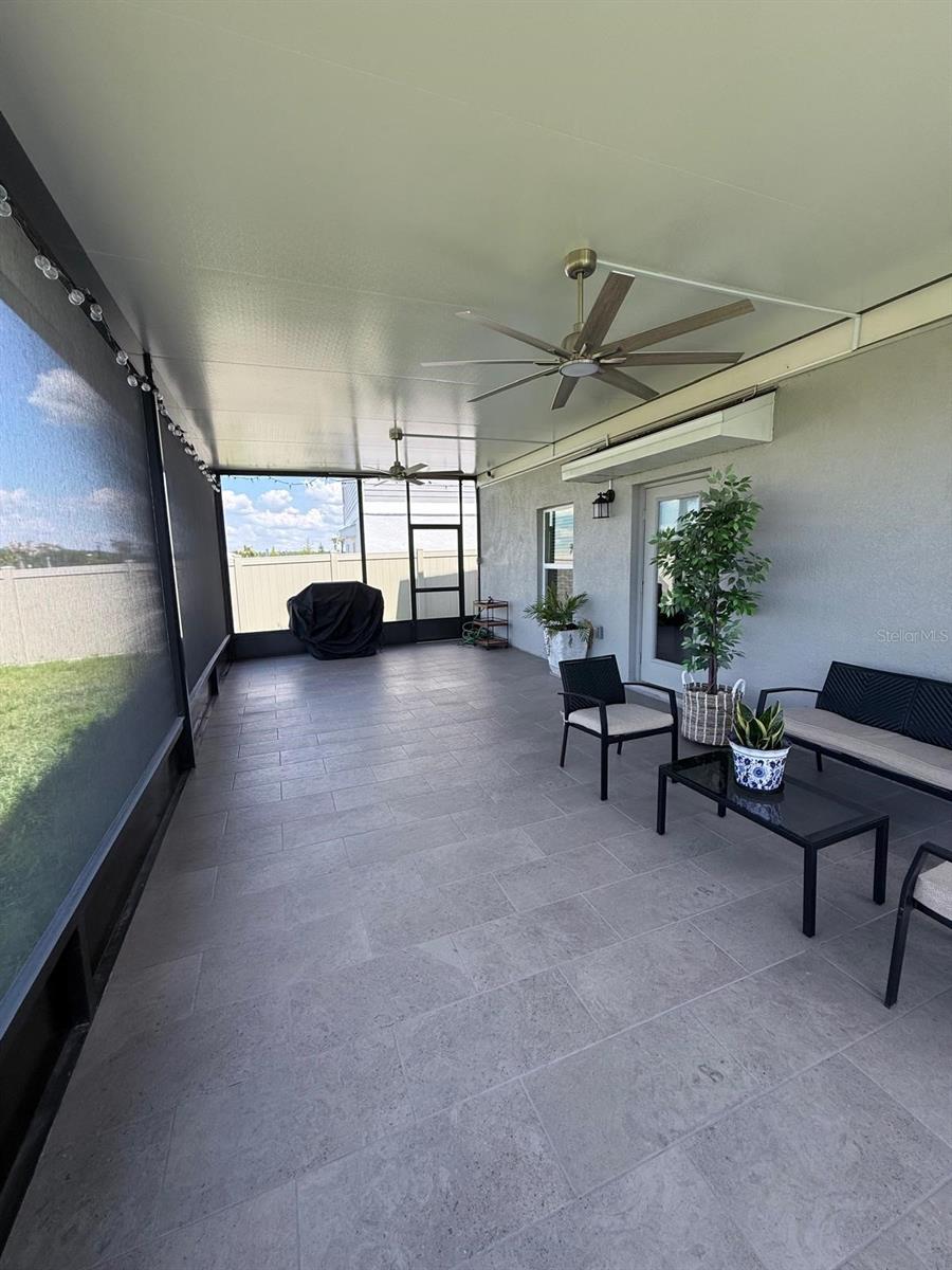 WESTVIEW 40S - Residential Lease