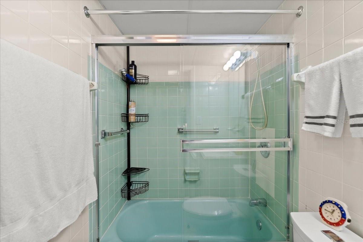 BELLAIR CONDO APTS - Residential