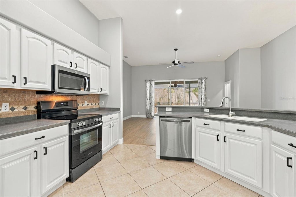 Photo of 4006 30th Lane E, Bradenton, FL 34208 (MLS # A4710061)