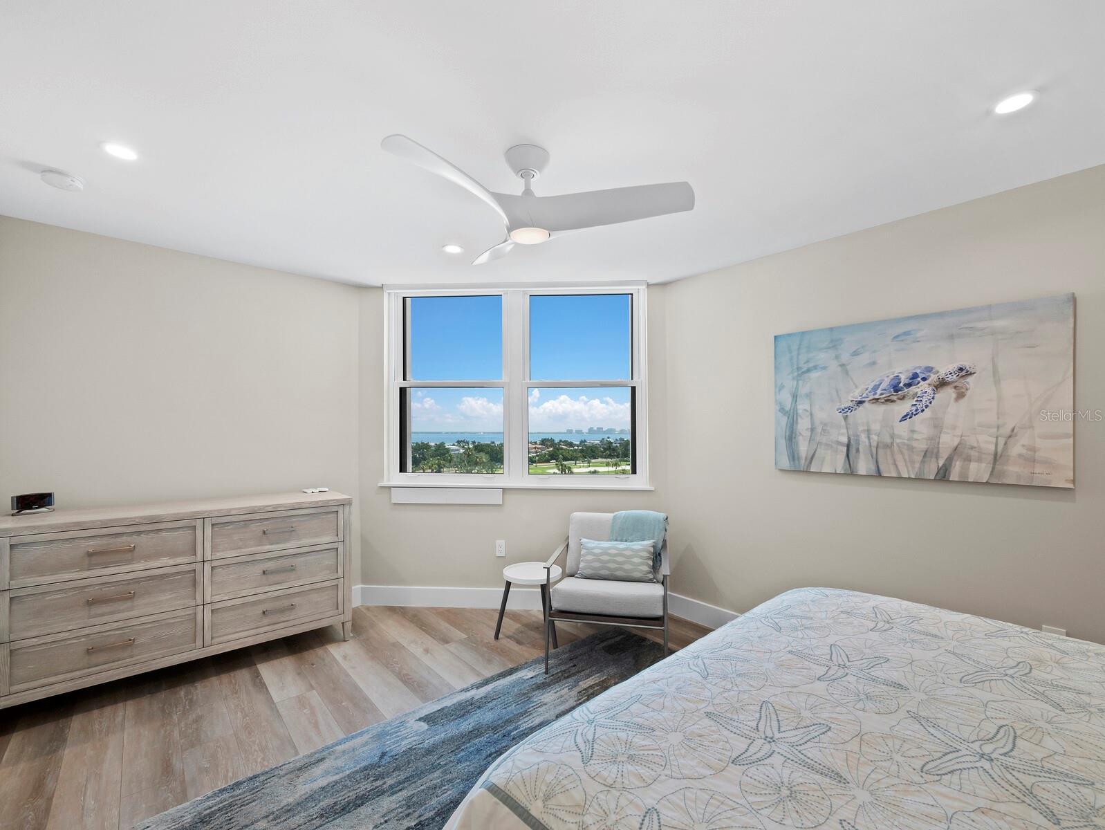 PRIVATEER NORTH - Residential