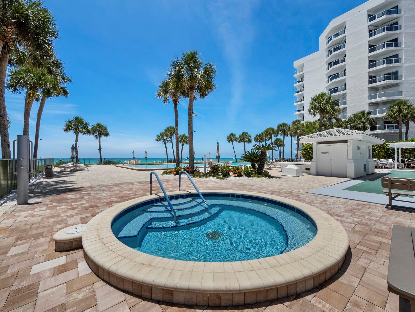 PRIVATEER NORTH - Residential
