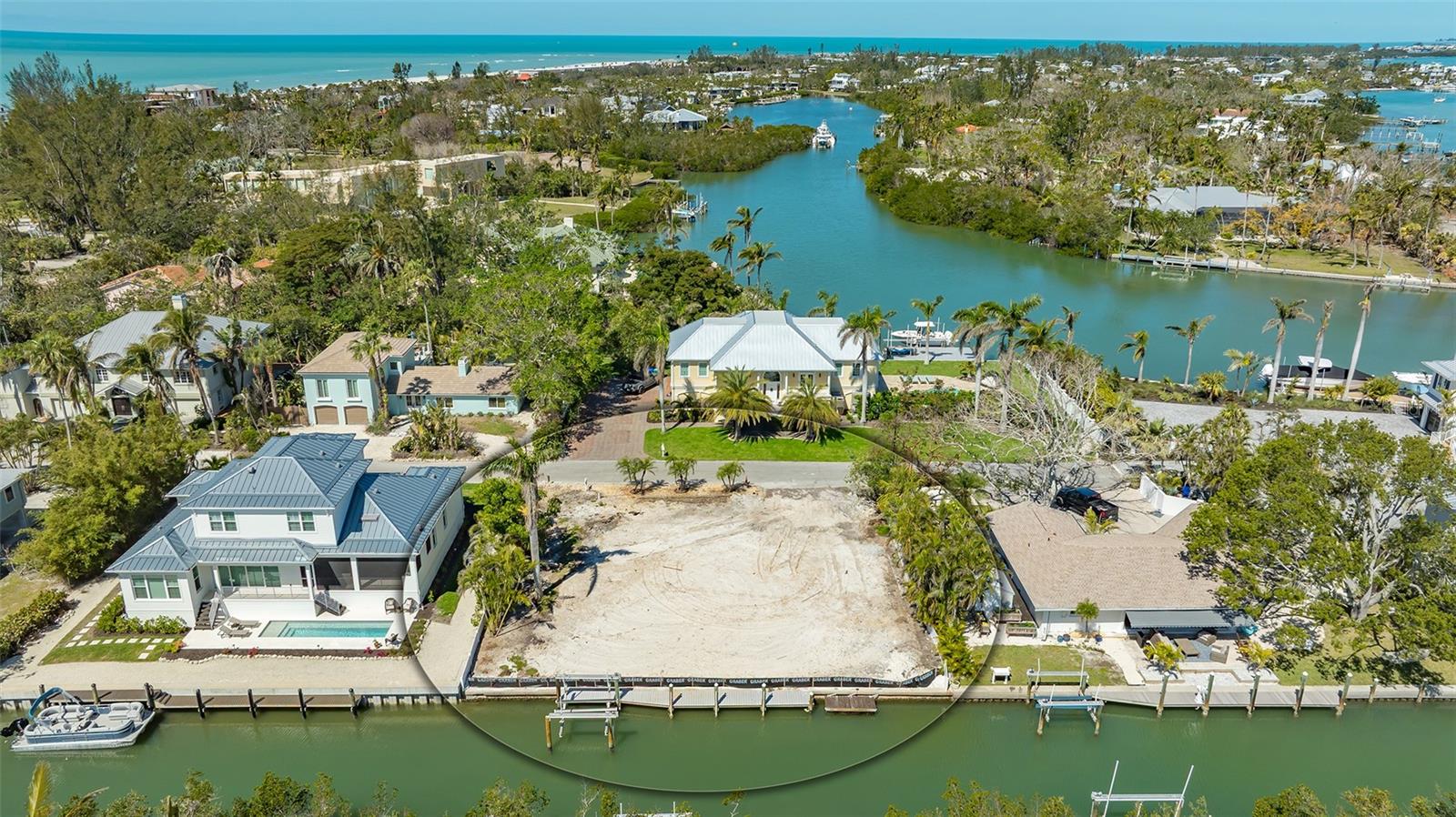 SLEEPY LAGOON PARK - Land