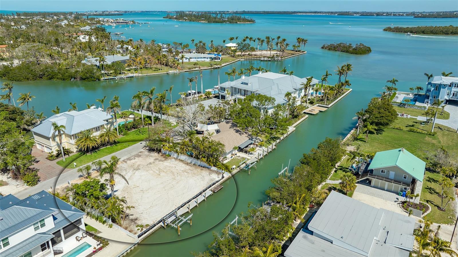 SLEEPY LAGOON PARK - Land