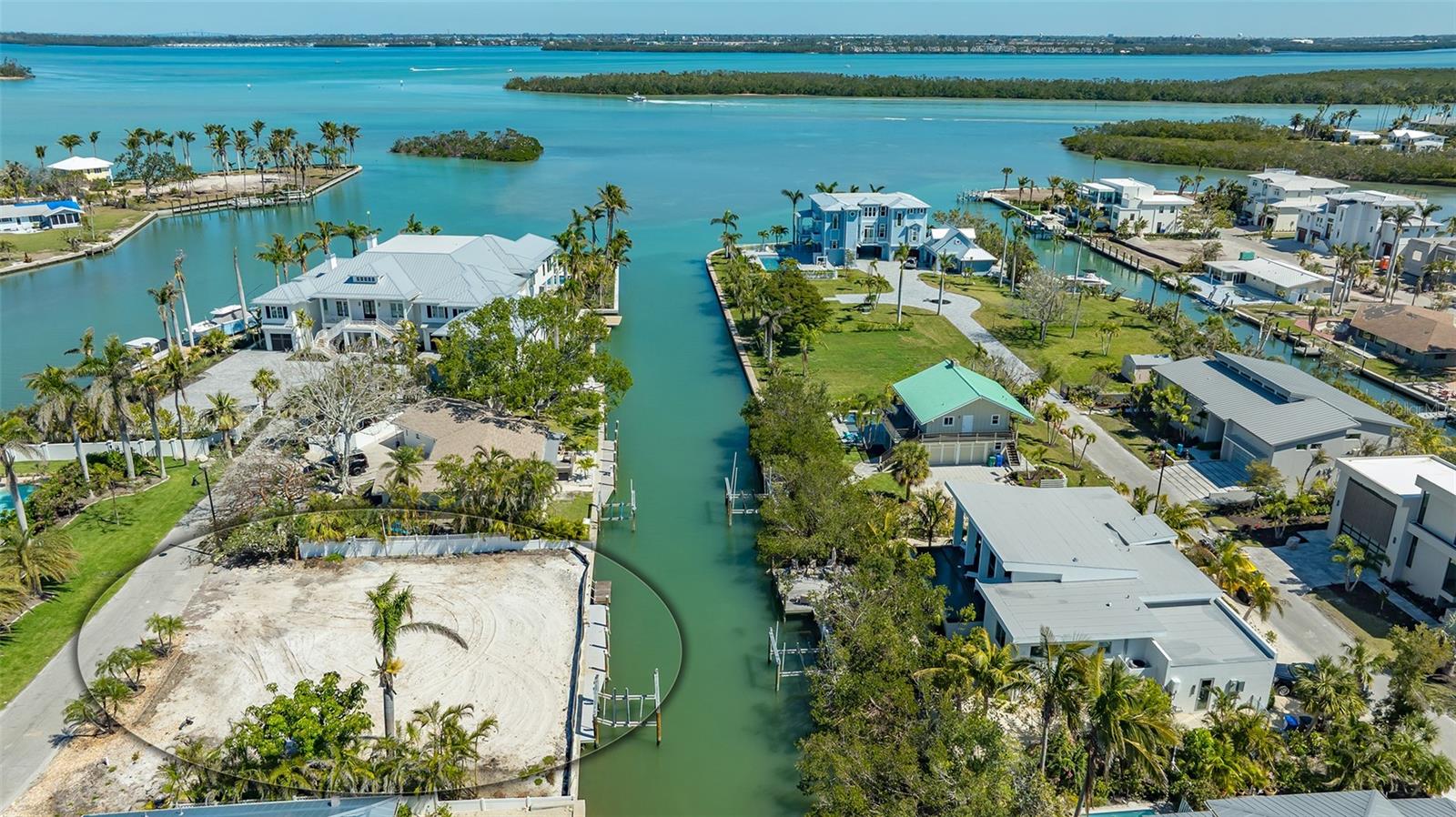 SLEEPY LAGOON PARK - Land