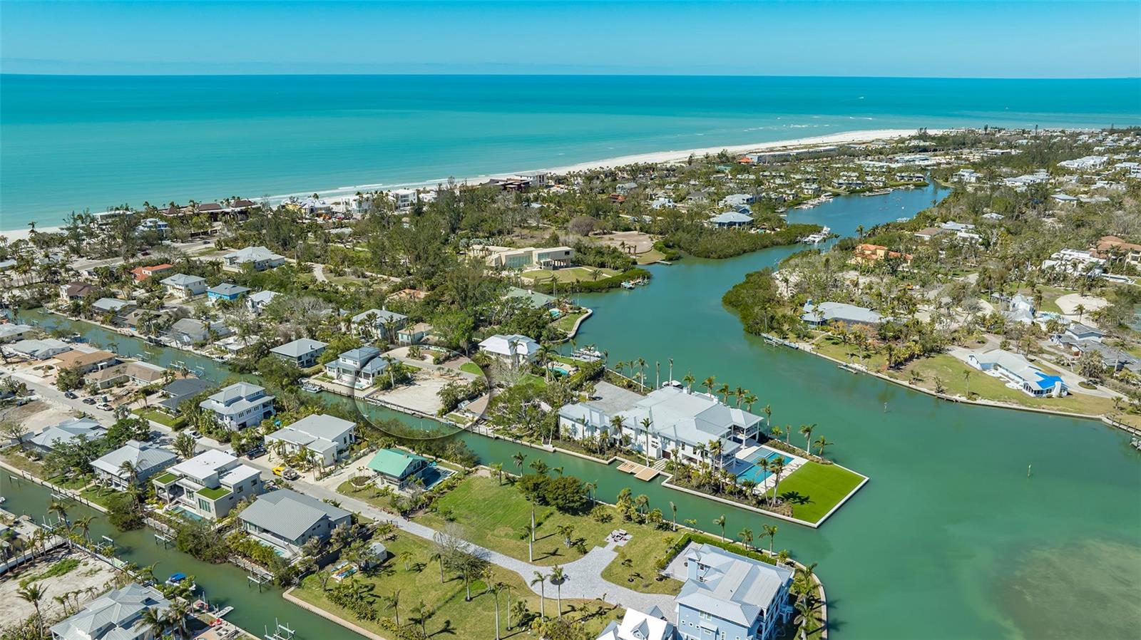 SLEEPY LAGOON PARK - Land