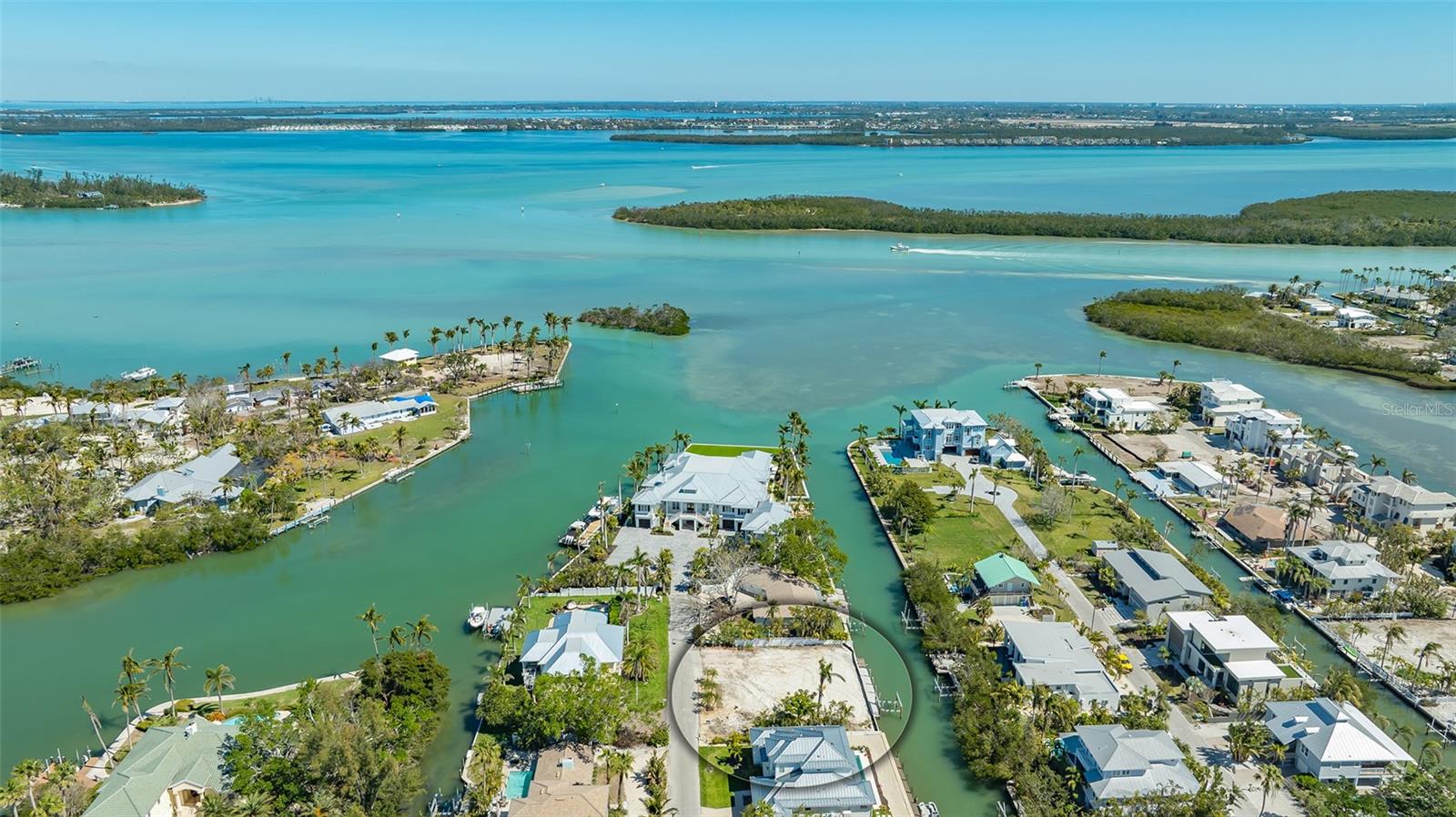 SLEEPY LAGOON PARK - Land