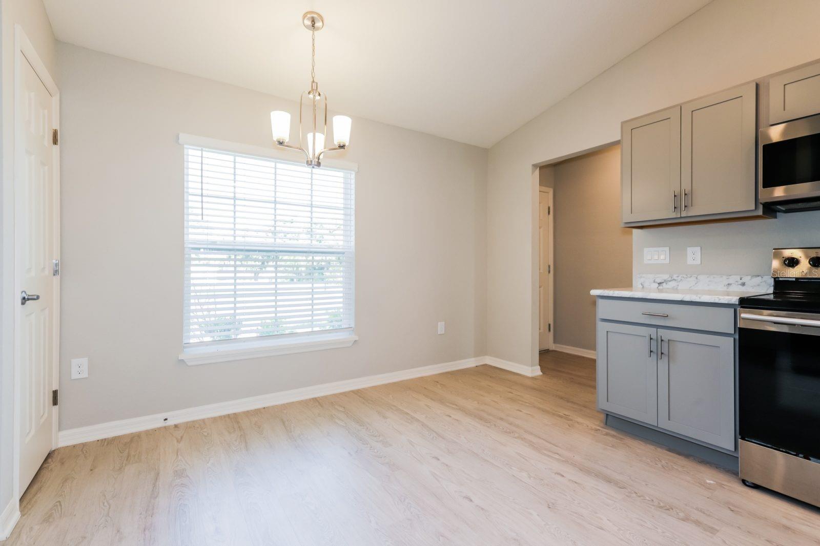 LANDINGS/EAGLE LAKE - Residential Lease