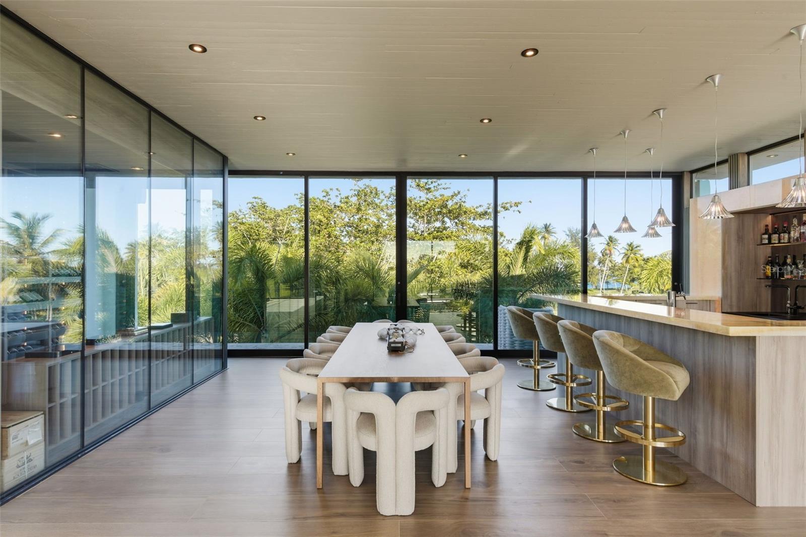 EAST BEACH - Residential