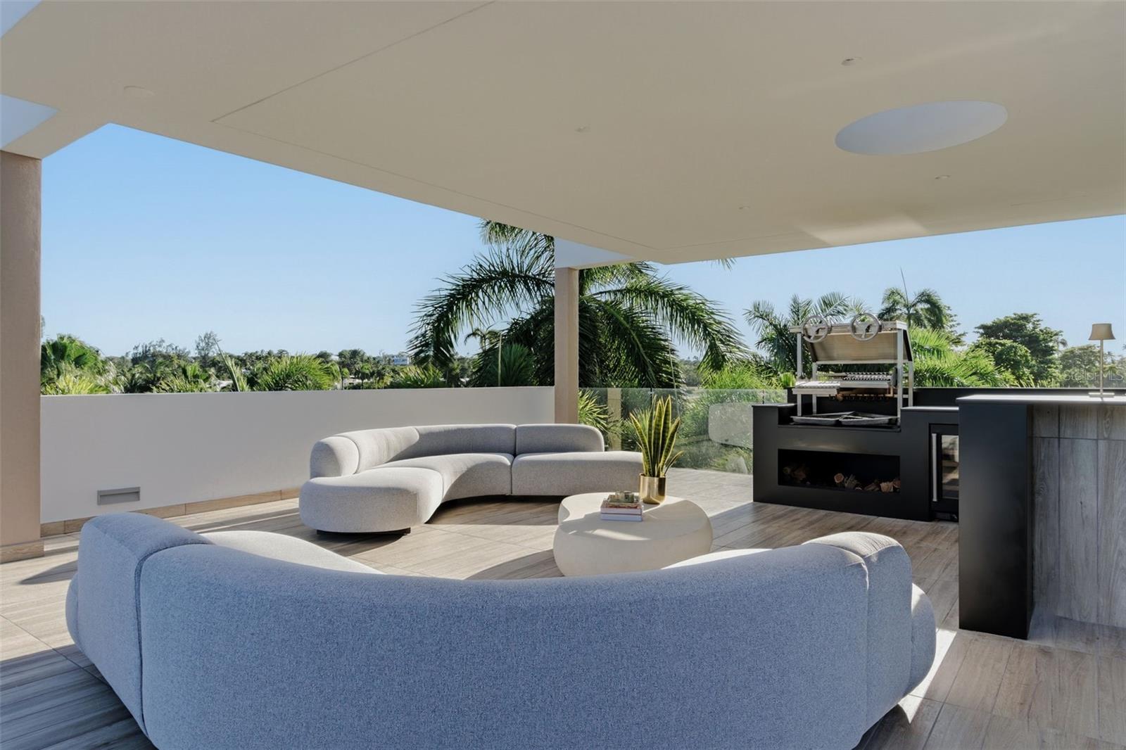 EAST BEACH - Residential