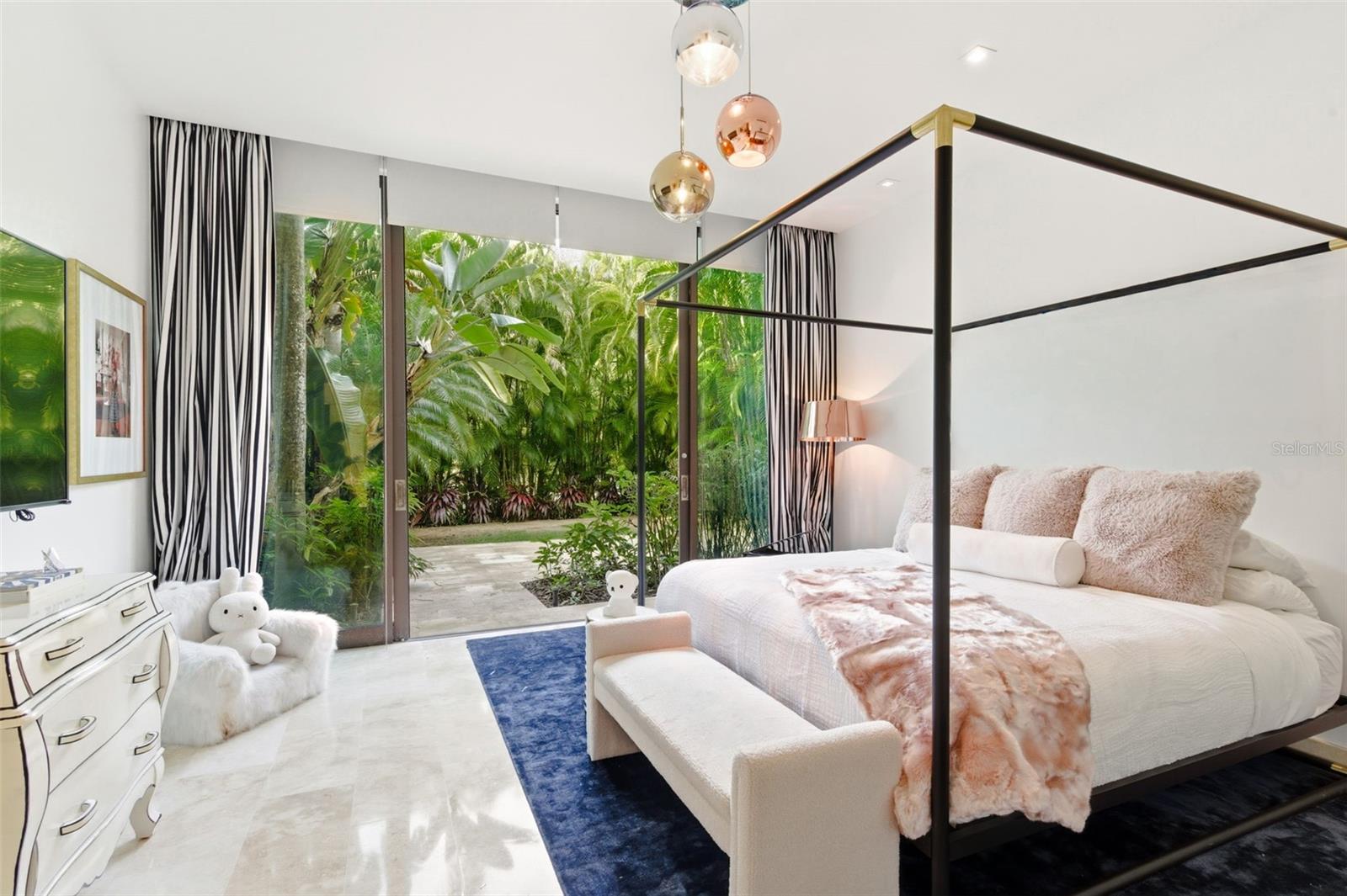 EAST BEACH - Residential