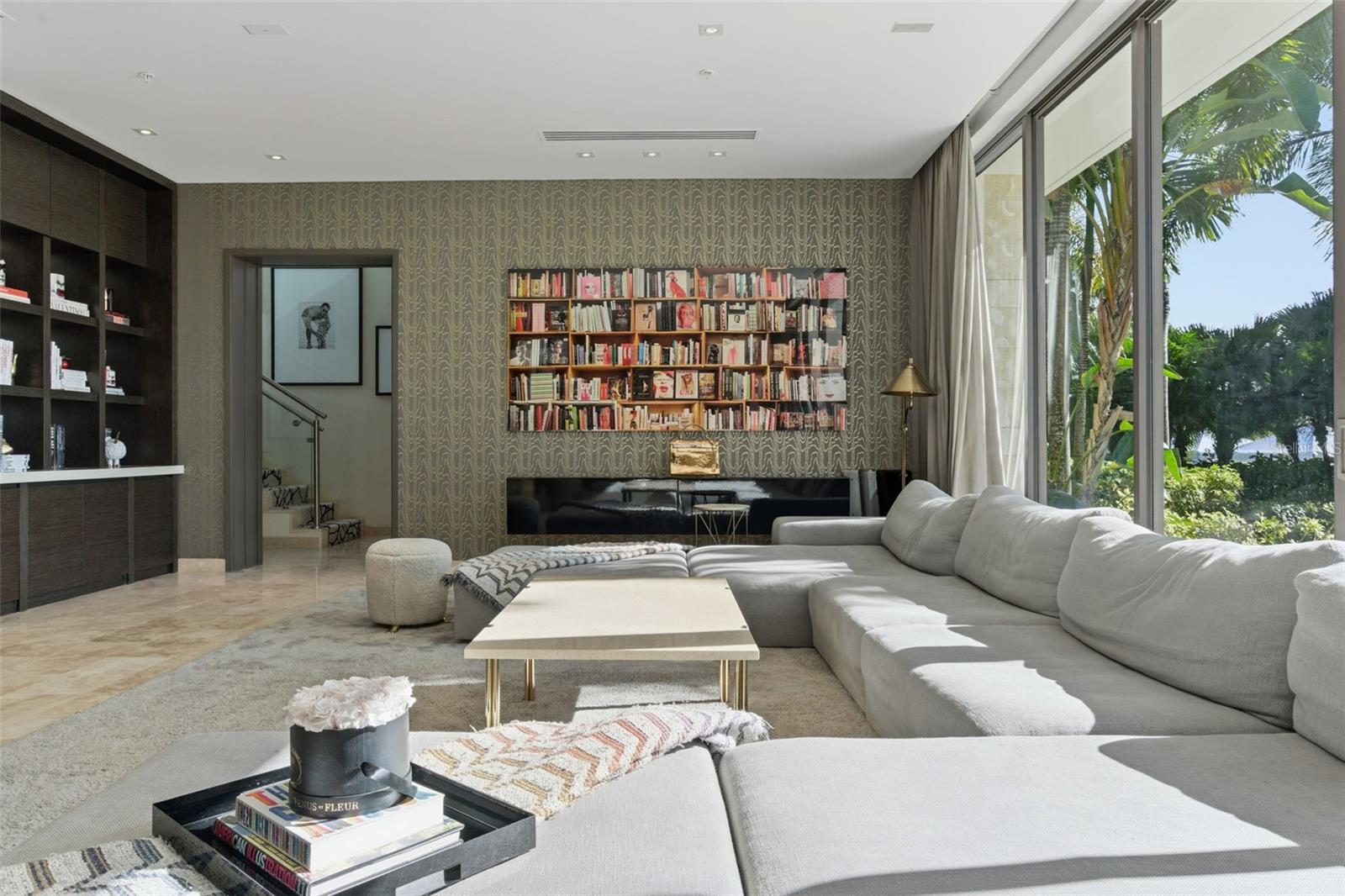 EAST BEACH - Residential