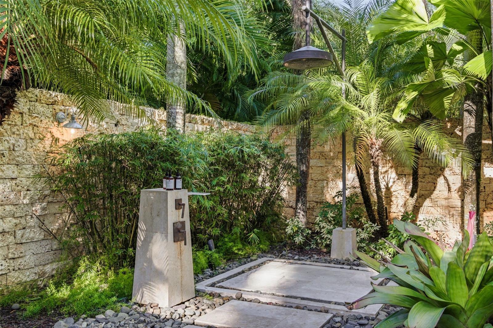 EAST BEACH - Residential