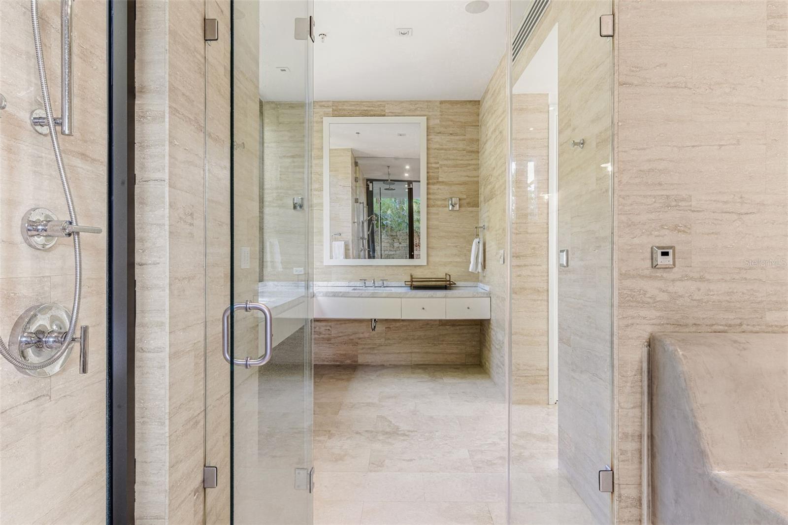 EAST BEACH - Residential