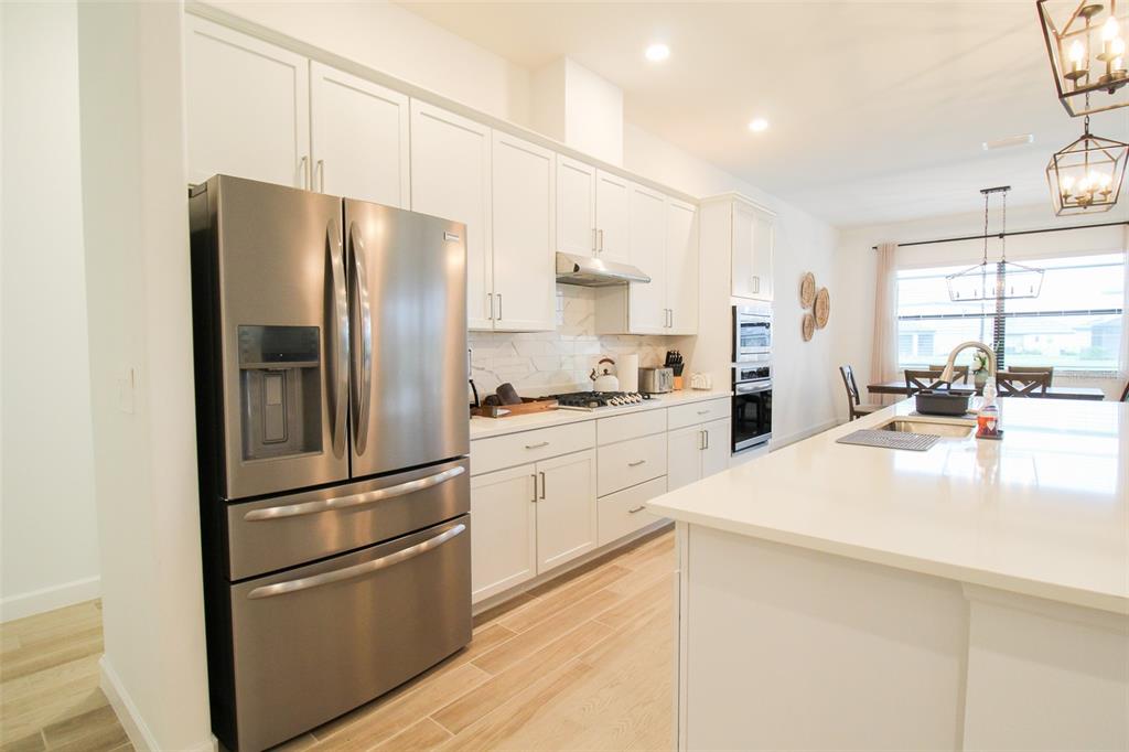 LORRAINE LAKES PH I - Residential Lease