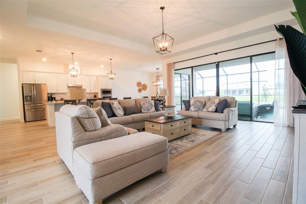 LORRAINE LAKES PH I - Residential Lease