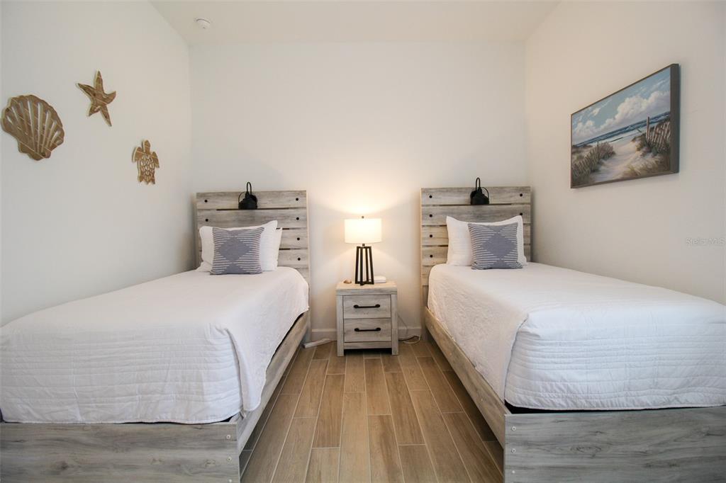 LORRAINE LAKES PH I - Residential Lease