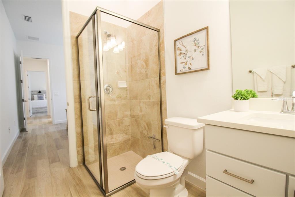 LORRAINE LAKES PH I - Residential Lease