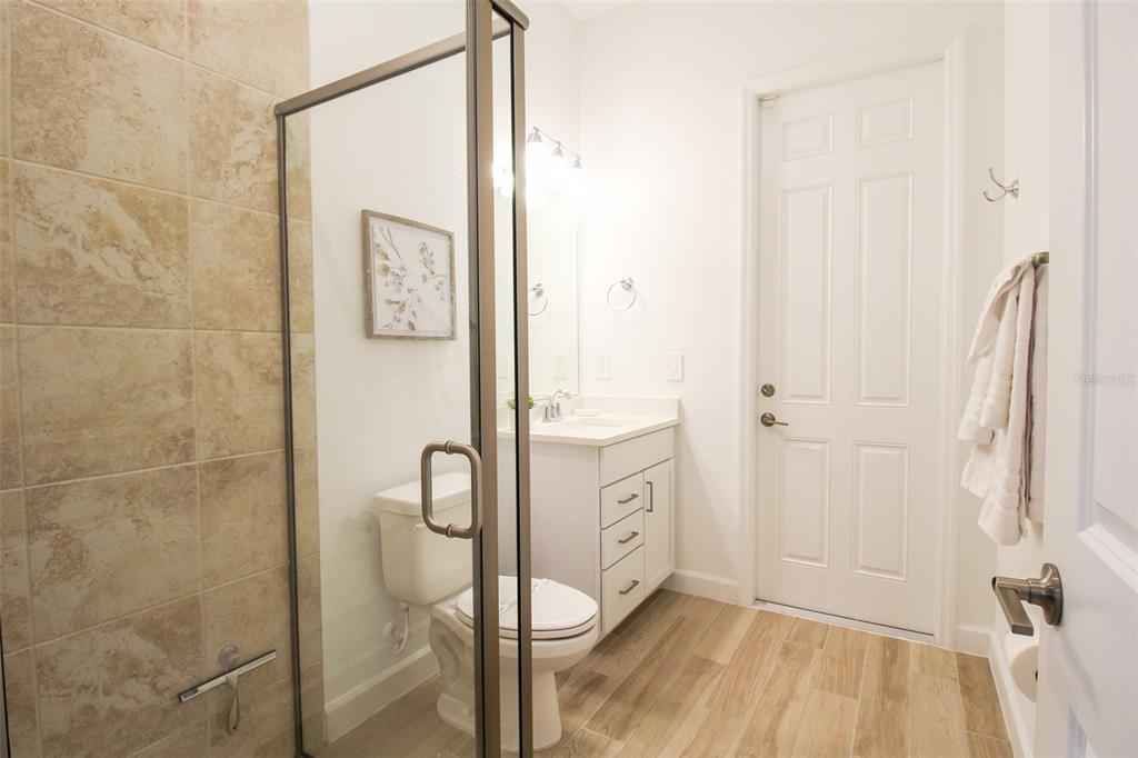 LORRAINE LAKES PH I - Residential Lease