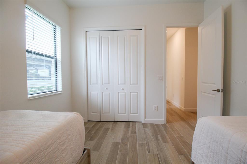 LORRAINE LAKES PH I - Residential Lease