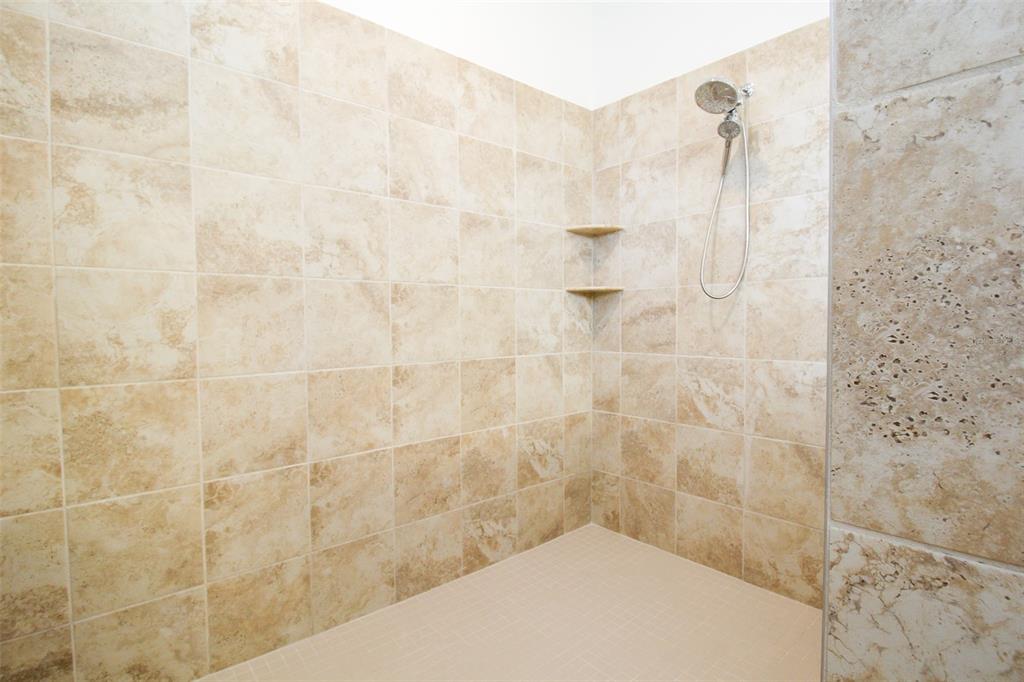 LORRAINE LAKES PH I - Residential Lease